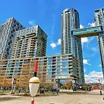Beautiful 2 Bedroom Downtown Toronto Condo