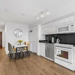 Beautiful 2 Bedroom Downtown Toronto Condo